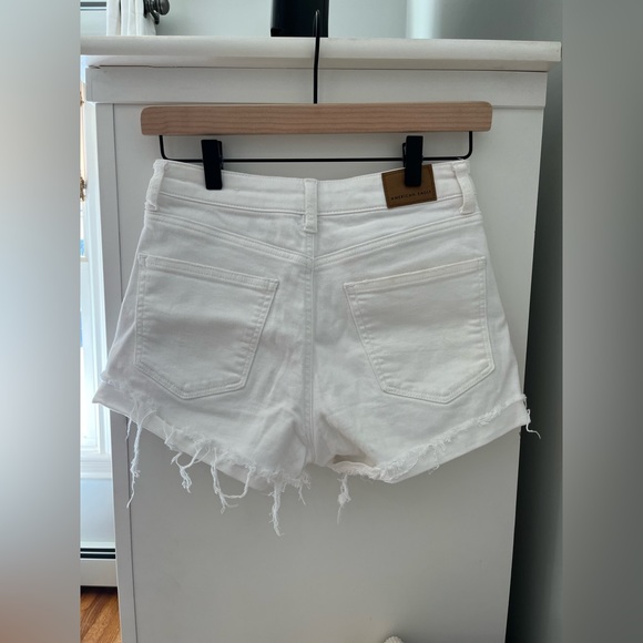 American Eagle Stretch Mom Short - Picture 2 of 3